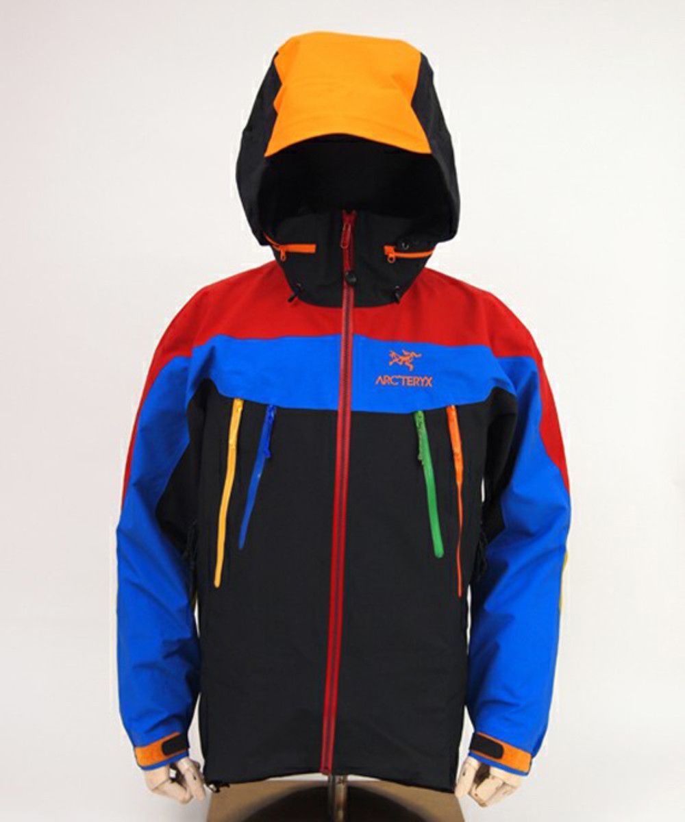 中古での購入ですArc'teryx BEAMS 35th Theta SV XSサイズ