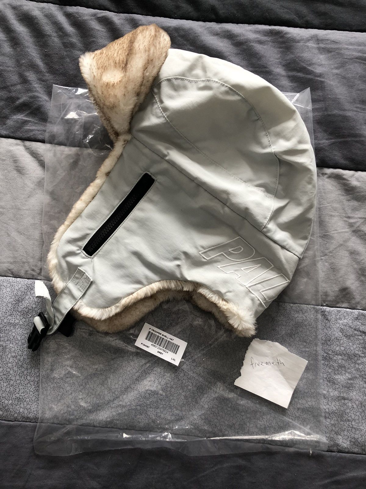 palace skateboards TROOPER SHELL HAT