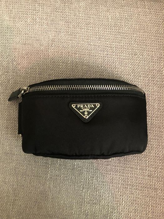 Prada armband outlet pouch