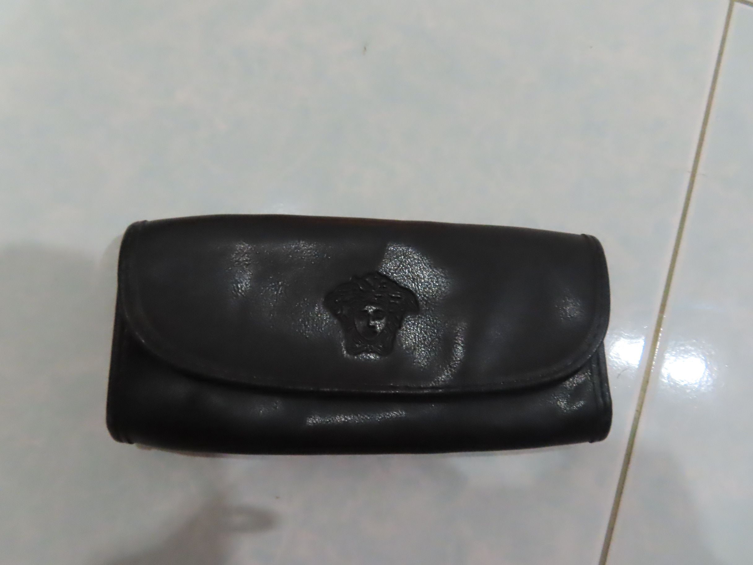 Versace VINTAGE VERSACE LEATHER SUNGLASSES CASING Size ONE SIZE - 1 Thumbnail
