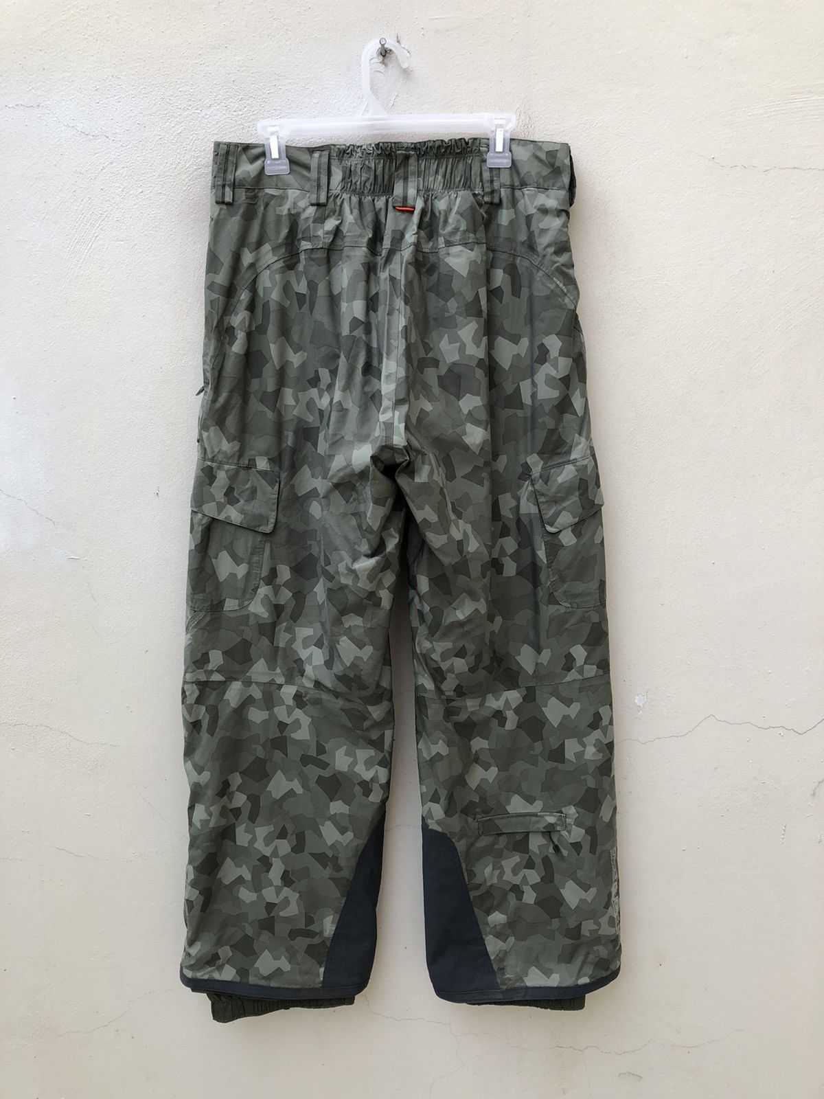 Nike ACG Nike Acg Storm Fit Camo Cargo Ski Trouser Pant Size US 34 / EU 50 - 12 Thumbnail