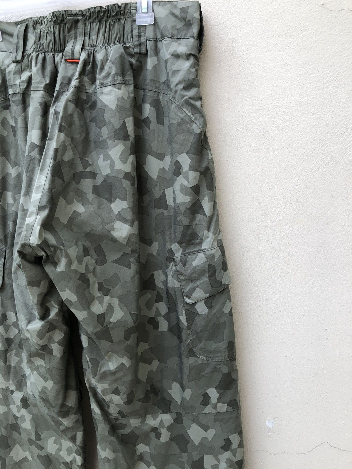Nike ACG Nike Acg Storm Fit Camo Cargo Ski Trouser Pant Size US 34 / EU 50 - 16 Thumbnail