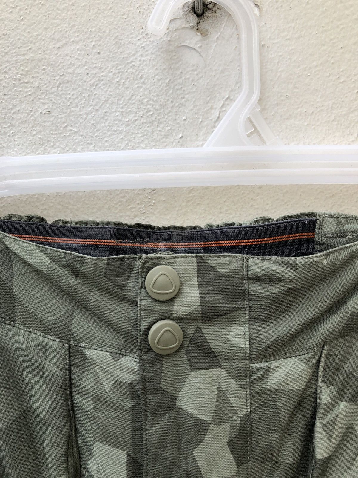 Nike ACG Nike Acg Storm Fit Camo Cargo Ski Trouser Pant Size US 34 / EU 50 - 3 Thumbnail