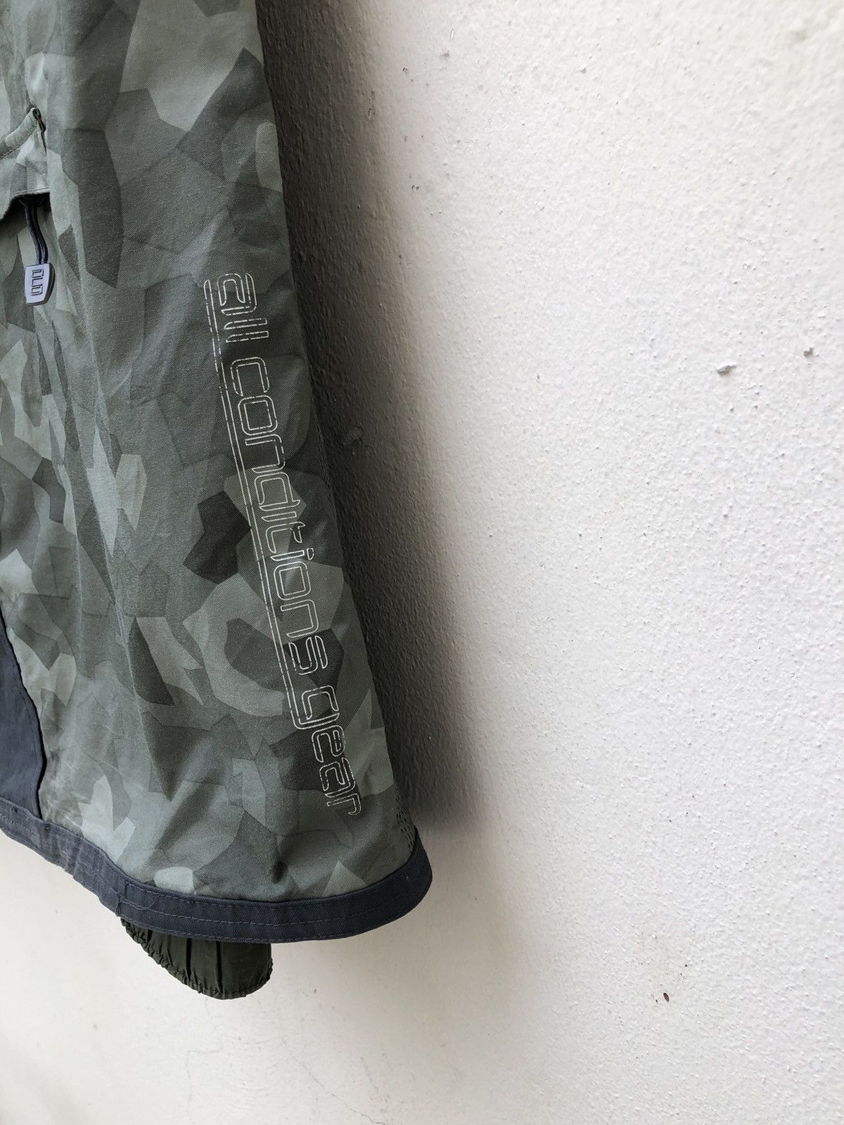 Nike ACG Nike Acg Storm Fit Camo Cargo Ski Trouser Pant Size US 34 / EU 50 - 18 Thumbnail