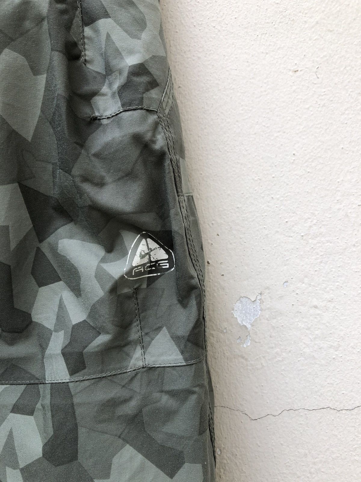 Nike ACG Nike Acg Storm Fit Camo Cargo Ski Trouser Pant Size US 34 / EU 50 - 9 Thumbnail