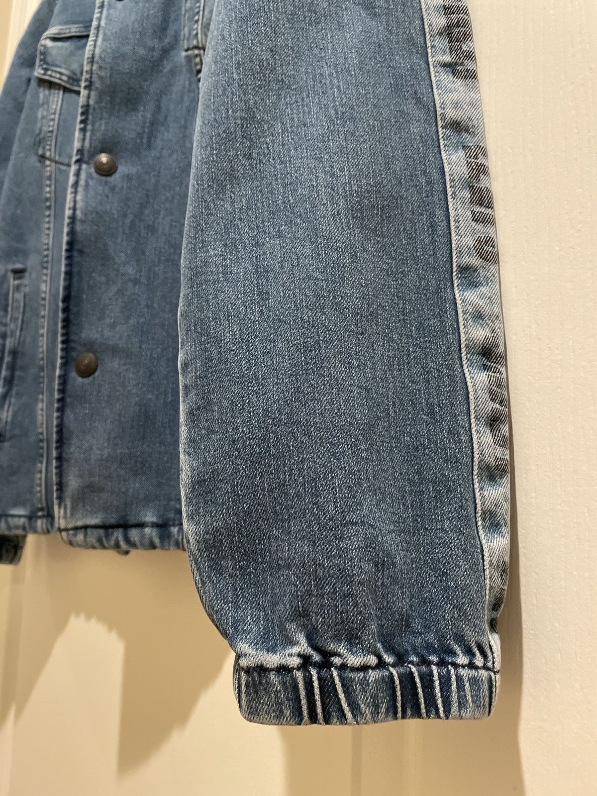 Levi's LEVI’S Denim Button Jacket W/ TAG MSRP $118 Size US M / EU 48-50 / 2 - 4 Thumbnail