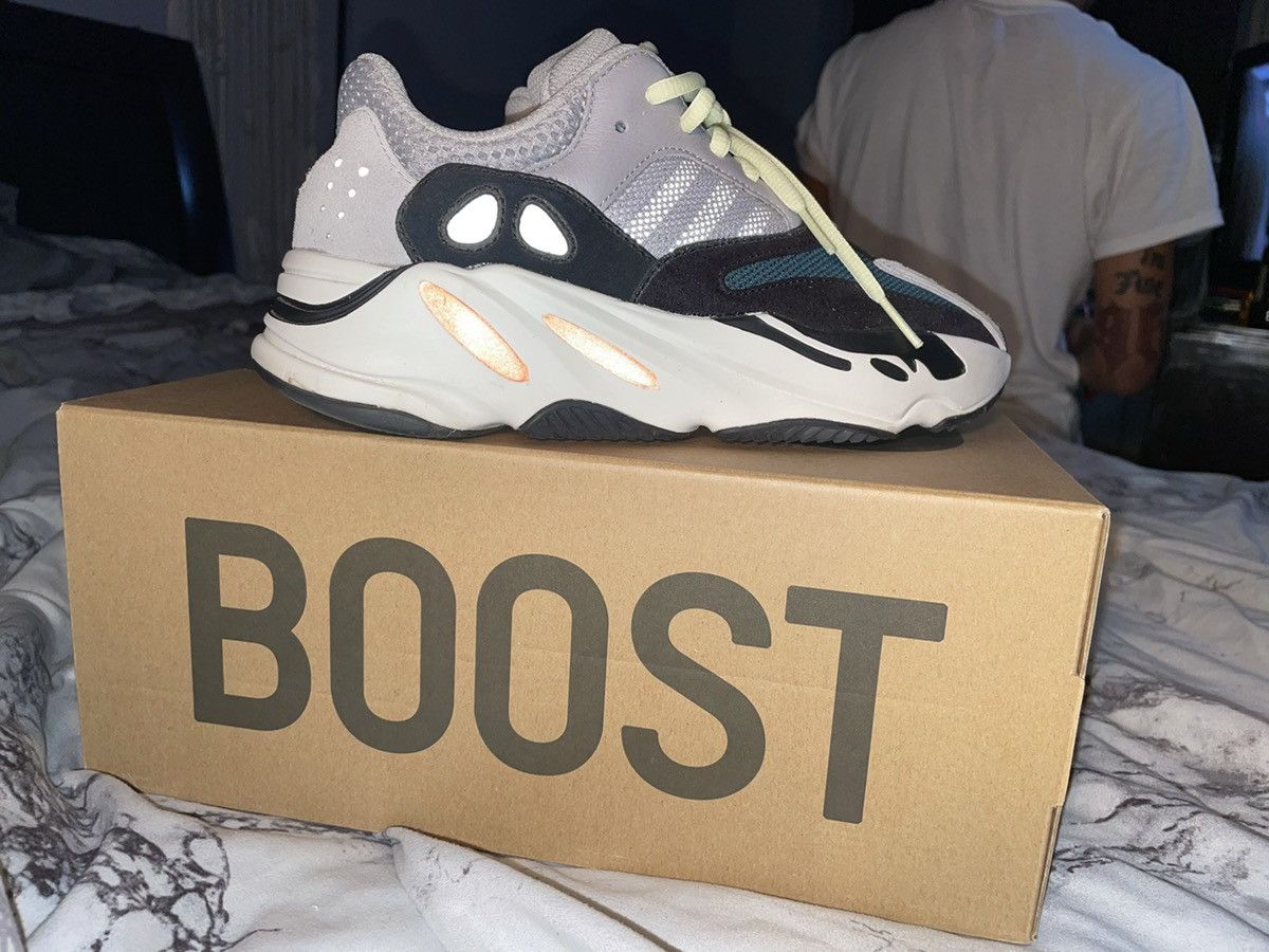 Yeezy Boost 700 Wave Runner 2017