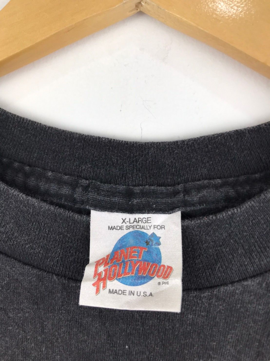Disney Vintage Planet Hollywood Walt Disney World T-Shirts Size US XL / EU 56 / 4 - 3 Thumbnail