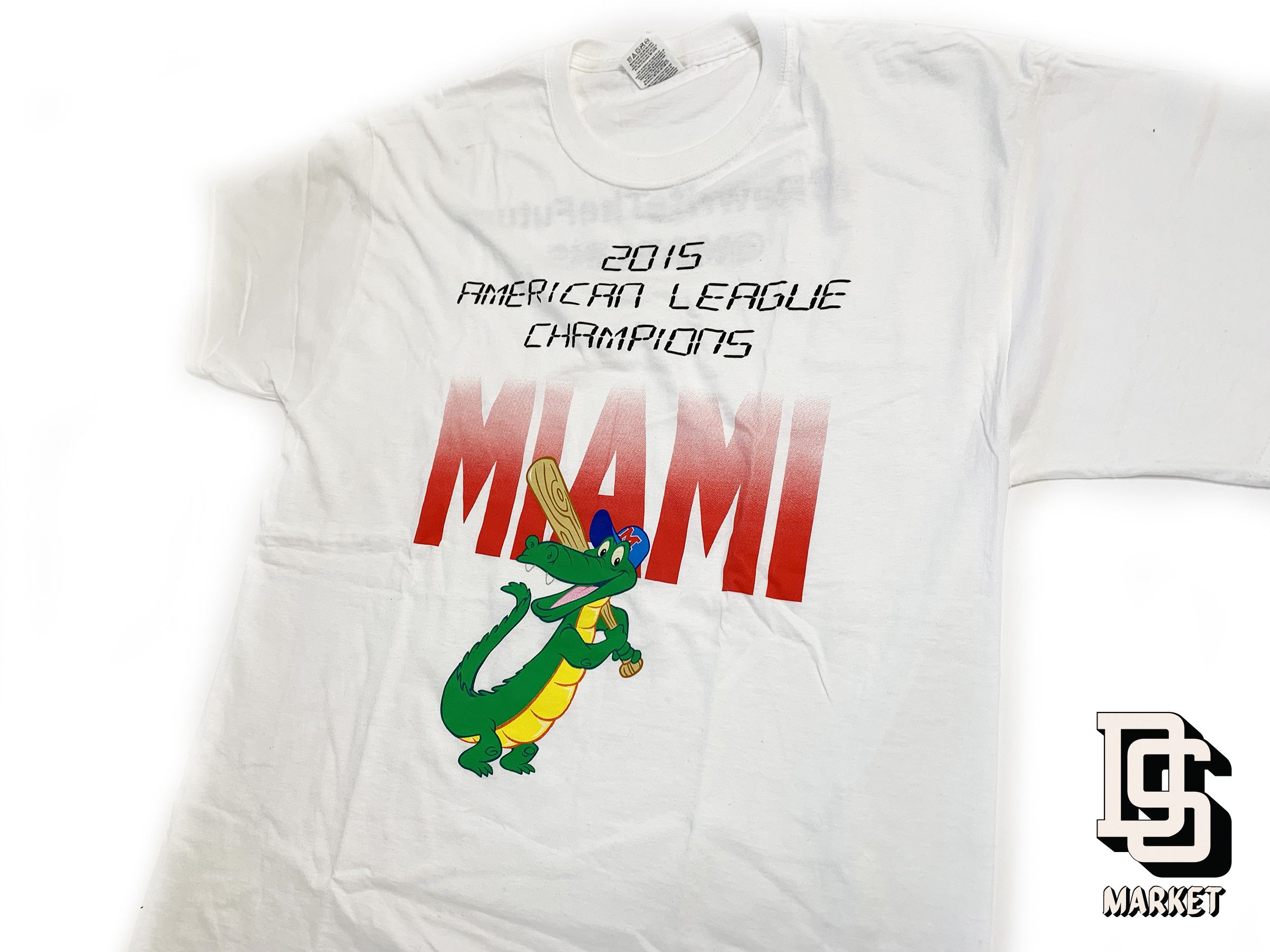 Gildan BACK TO THE FUTURE MIAMI MARLINS SHIRT L MCFLY MAG Size US L / EU 52-54 / 3 - 2 Thumbnail
