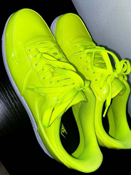 Nike air force outlet 1 lv8 uv volt