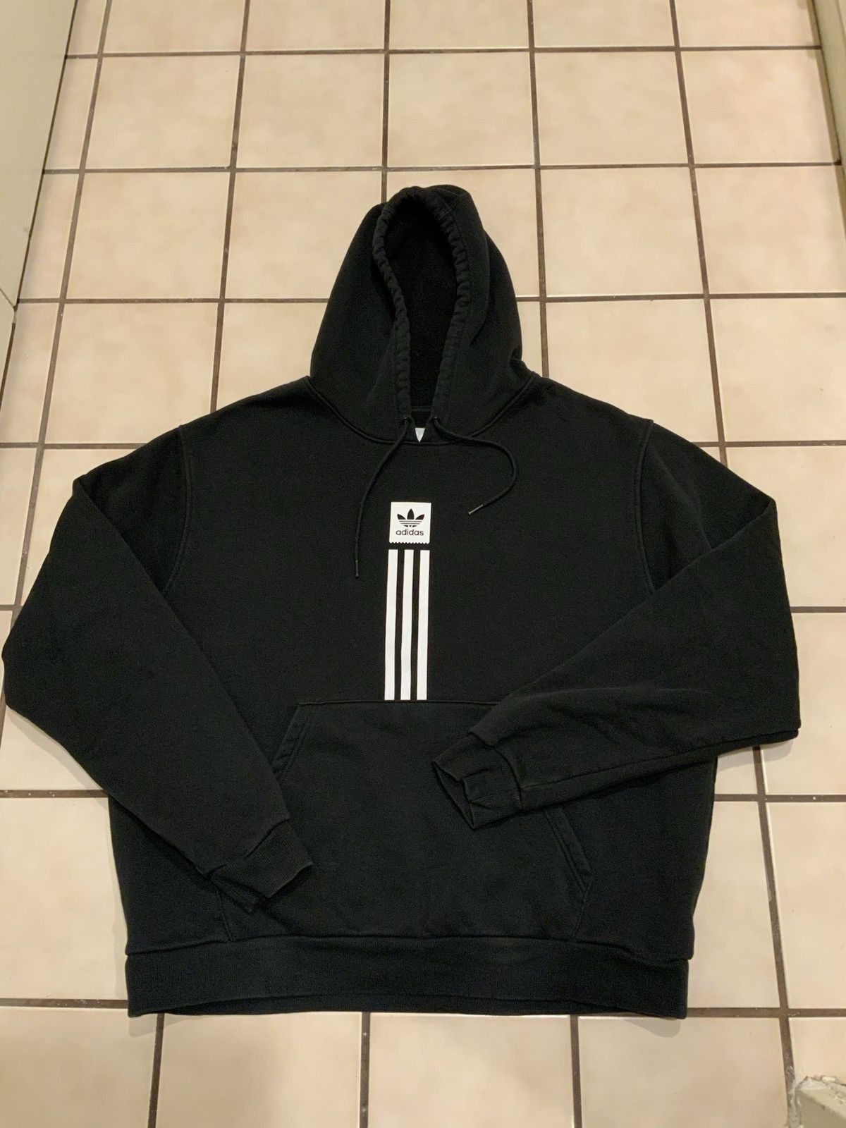 Trefoil solid hoodie hotsell