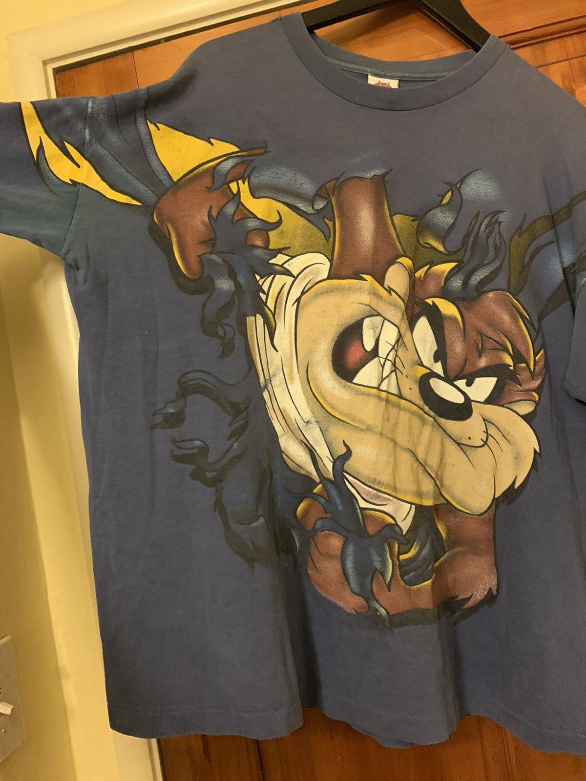 Vintage × Warner Bros *RARE* Vintage 1997 Taz Looney Tunes USA Made Shirt - XL Size US XL / EU 56 / 4 - 2 Thumbnail