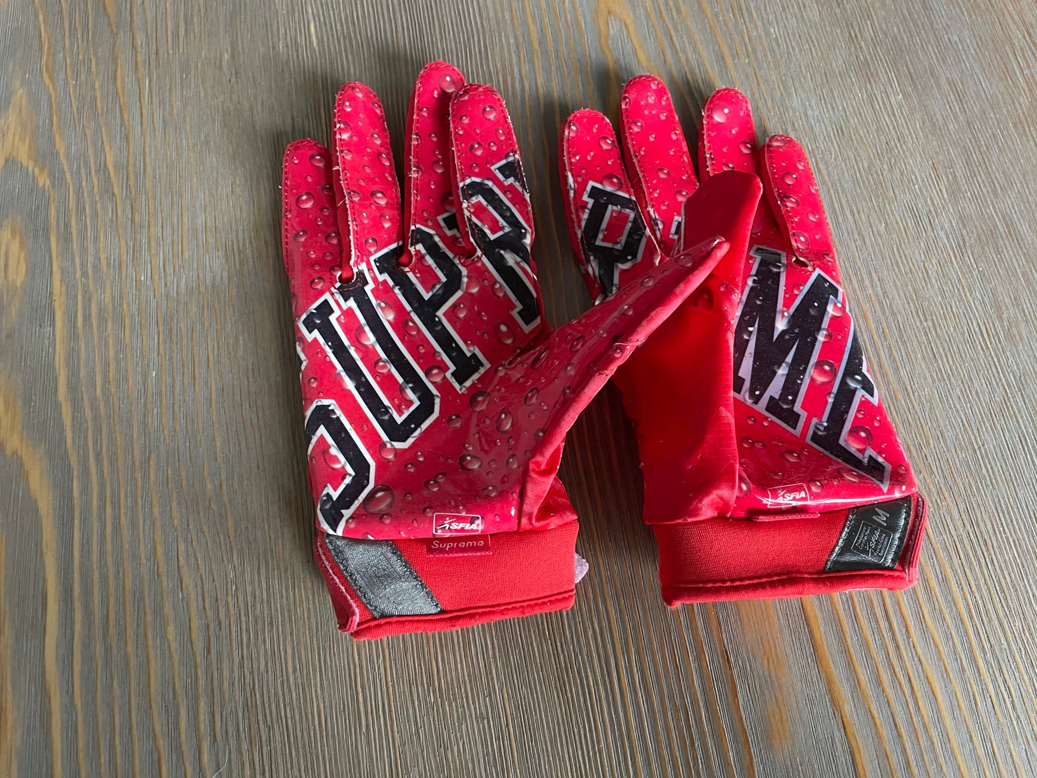 Nike Supreme Vapor Jet 4 0 Football Gloves