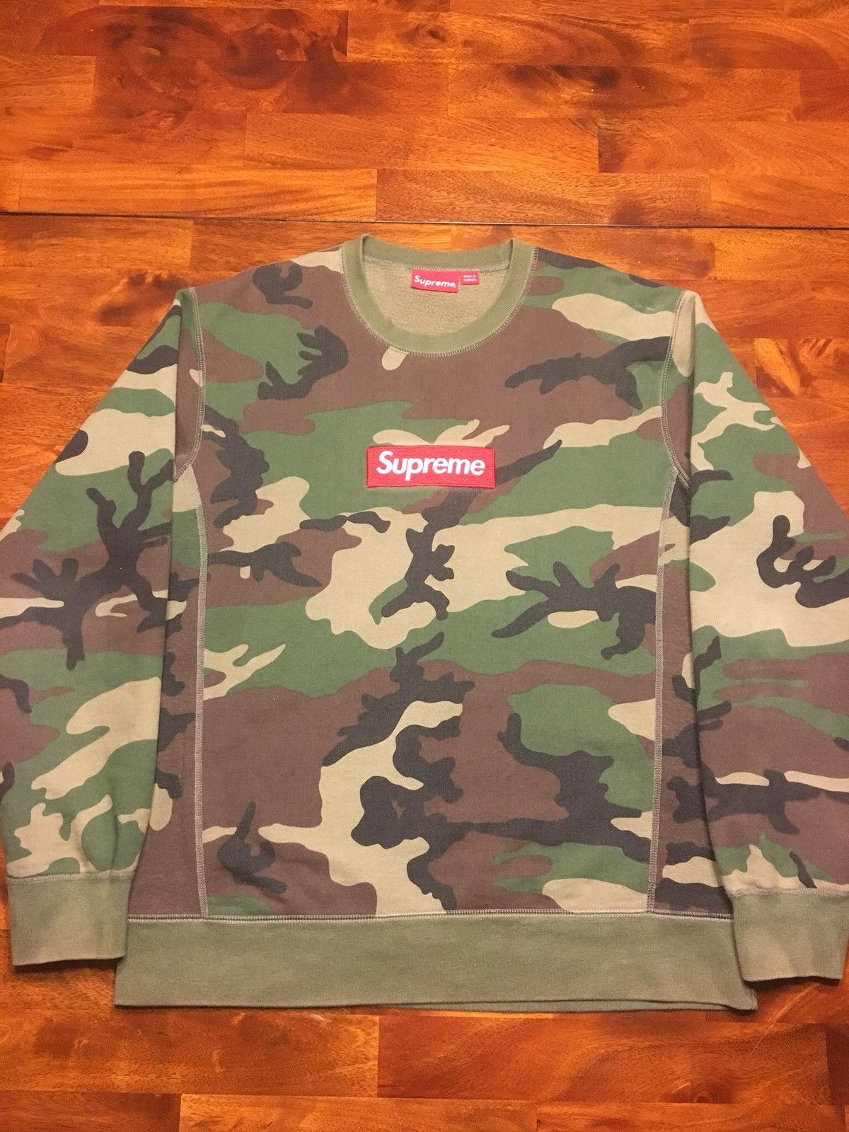 Camo box logo store crewneck