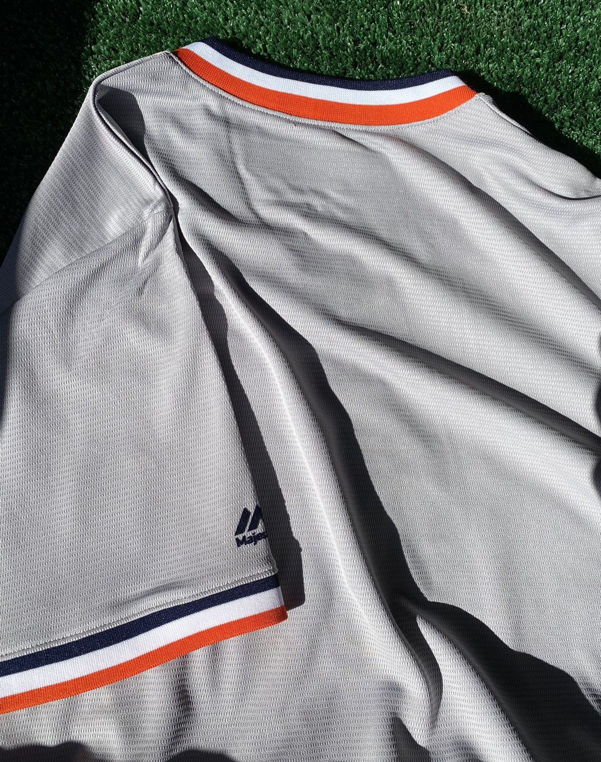 Majestic Adult Medium Vintage Majestic Jersey Detroit Tigers Size US M / EU 48-50 / 2 - 7 Thumbnail