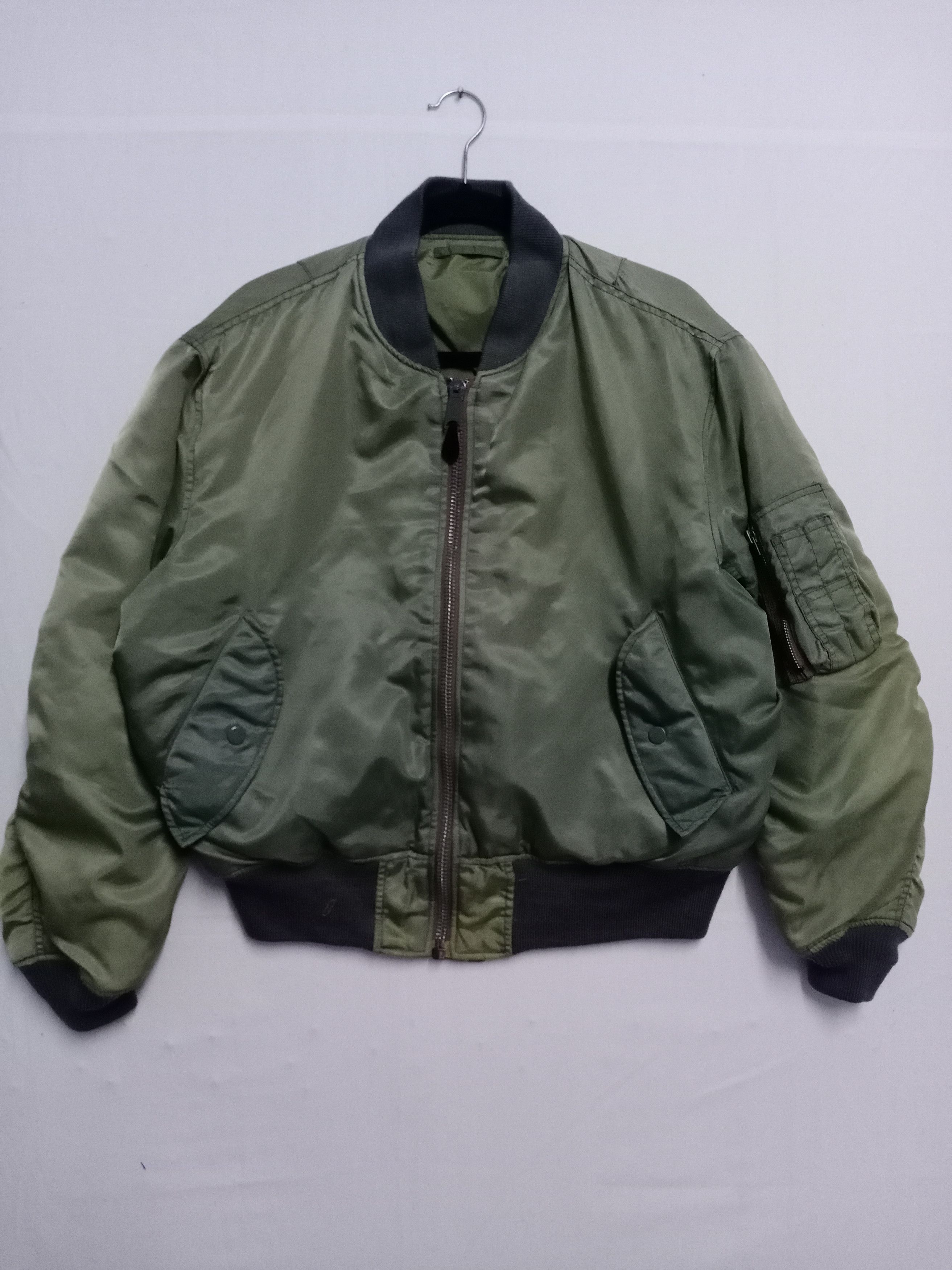 Alpha Industries × Vintage Vintage Reversible Flight Jacket Military Air Force Size US XL / EU 56 / 4 - 1 Thumbnail