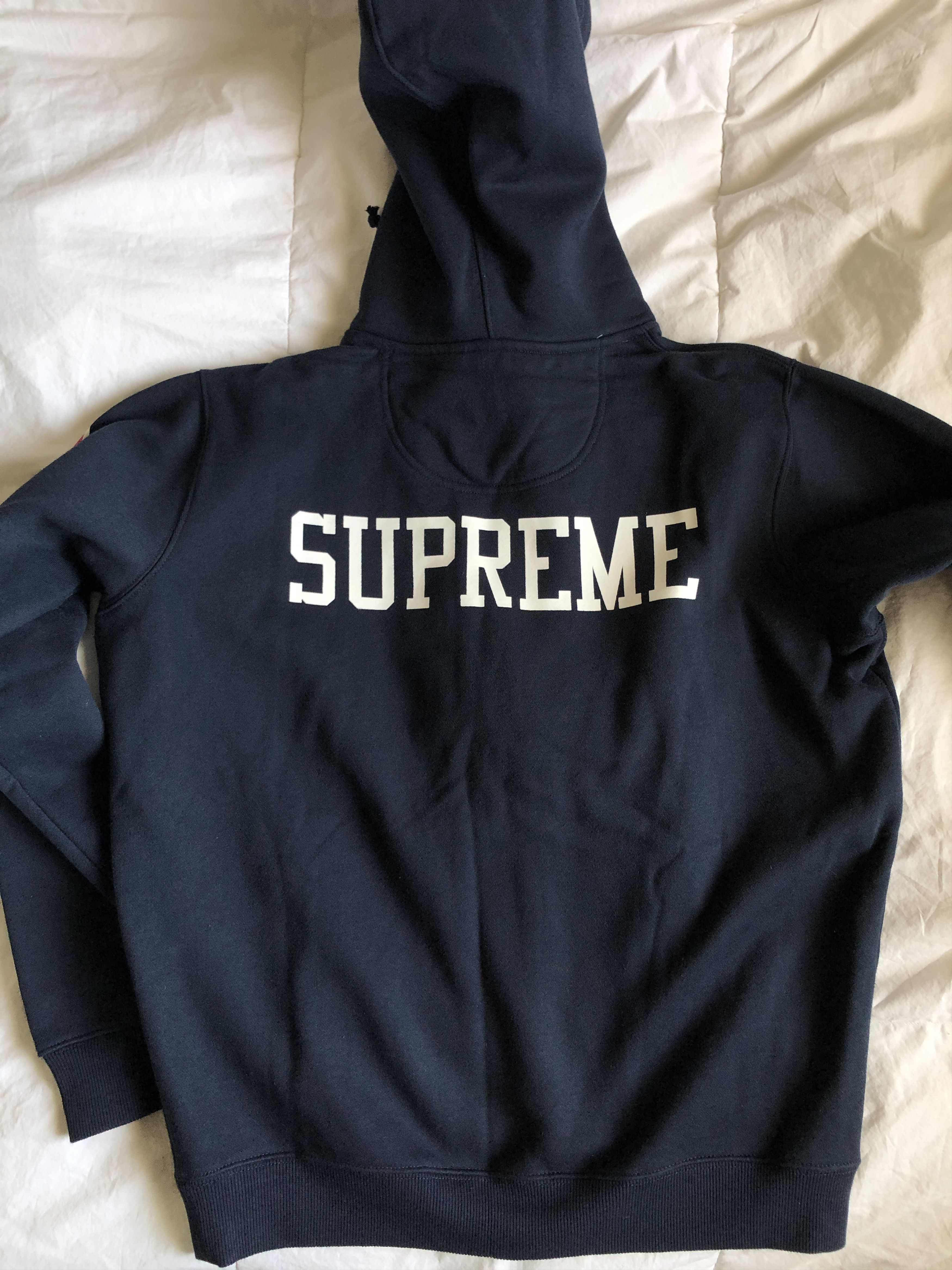 Champion × Supreme Supreme x Champion Hooded Sweatshirt FW16 Size Small Navy Size US S / EU 44-46 / 1 - 6 Thumbnail