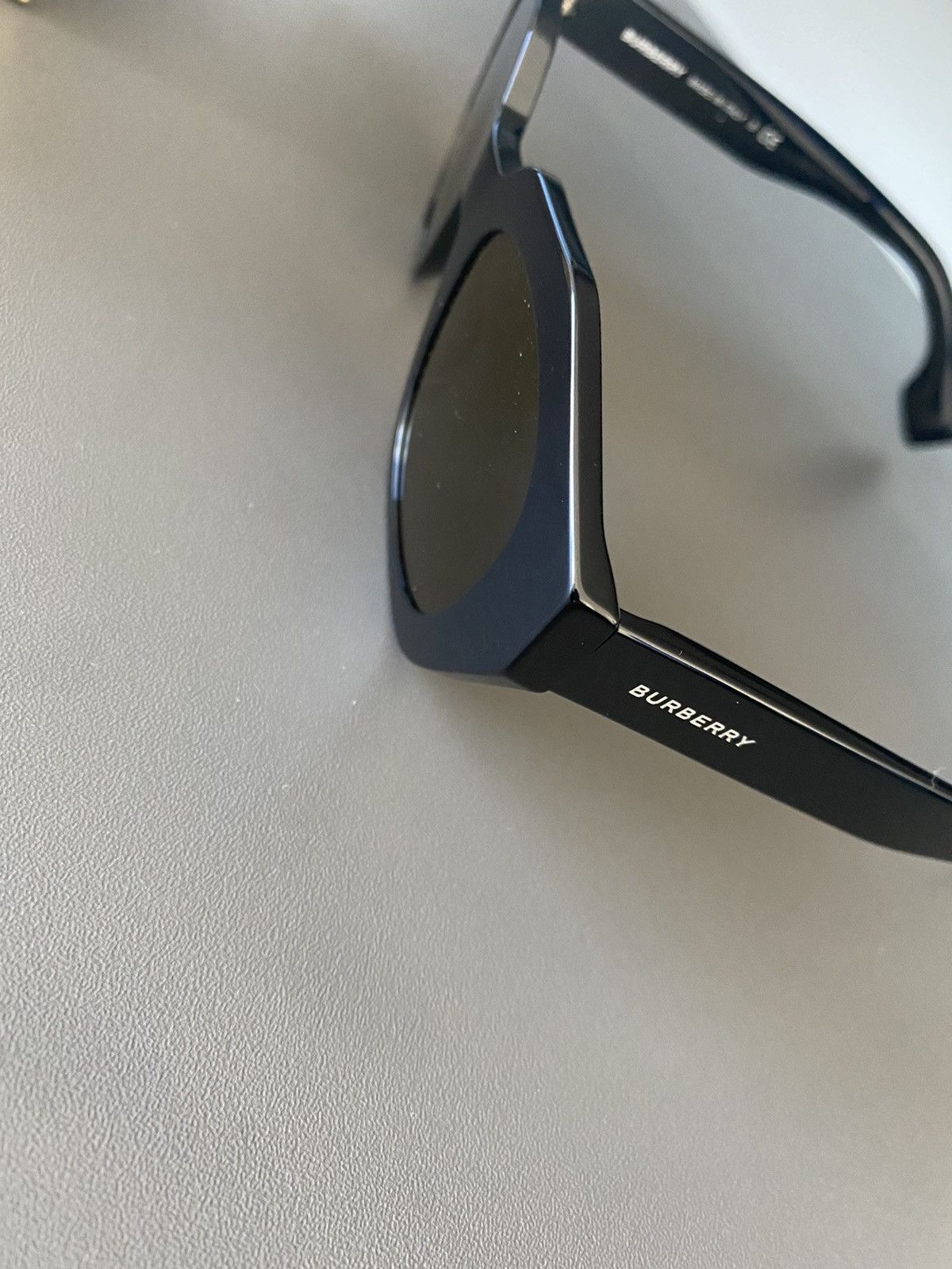 Burberry Burberry Black Round Sunglasses (BE4288) Size ONE SIZE - 2 Thumbnail