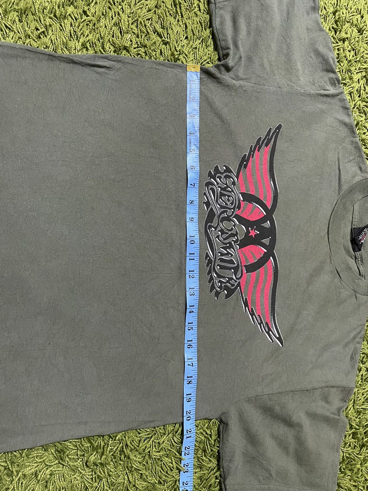 Band Tees Vintage AEROSMITH rock band Japan Tour tee shirt Size US M / EU 48-50 / 2 - 5 Thumbnail