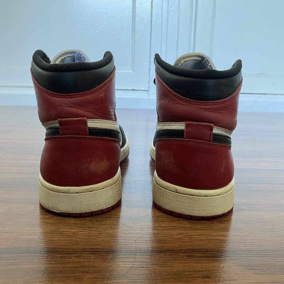 Jordan Brand × Nike Air Jordan 1 Retro High OG 2013 Black Toe 2013 Size US 9.5 / EU 42-43 - 3 Thumbnail