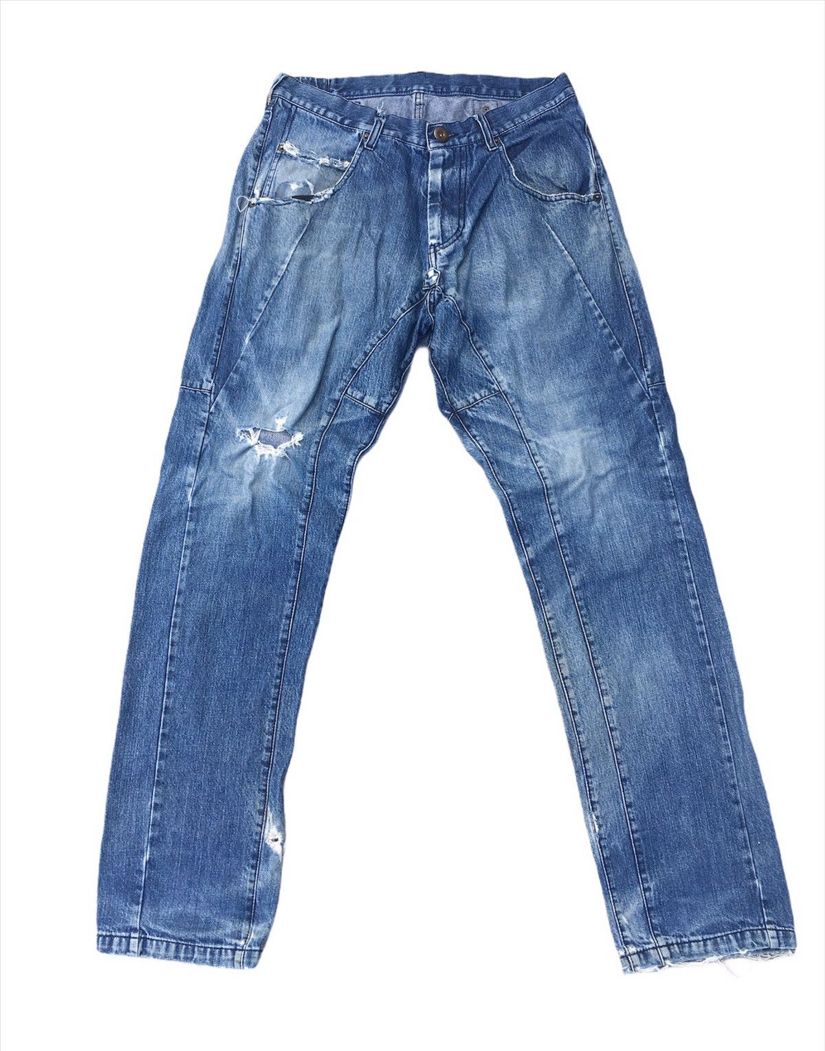 Grand Global Design Buckel Back Distressed Denim