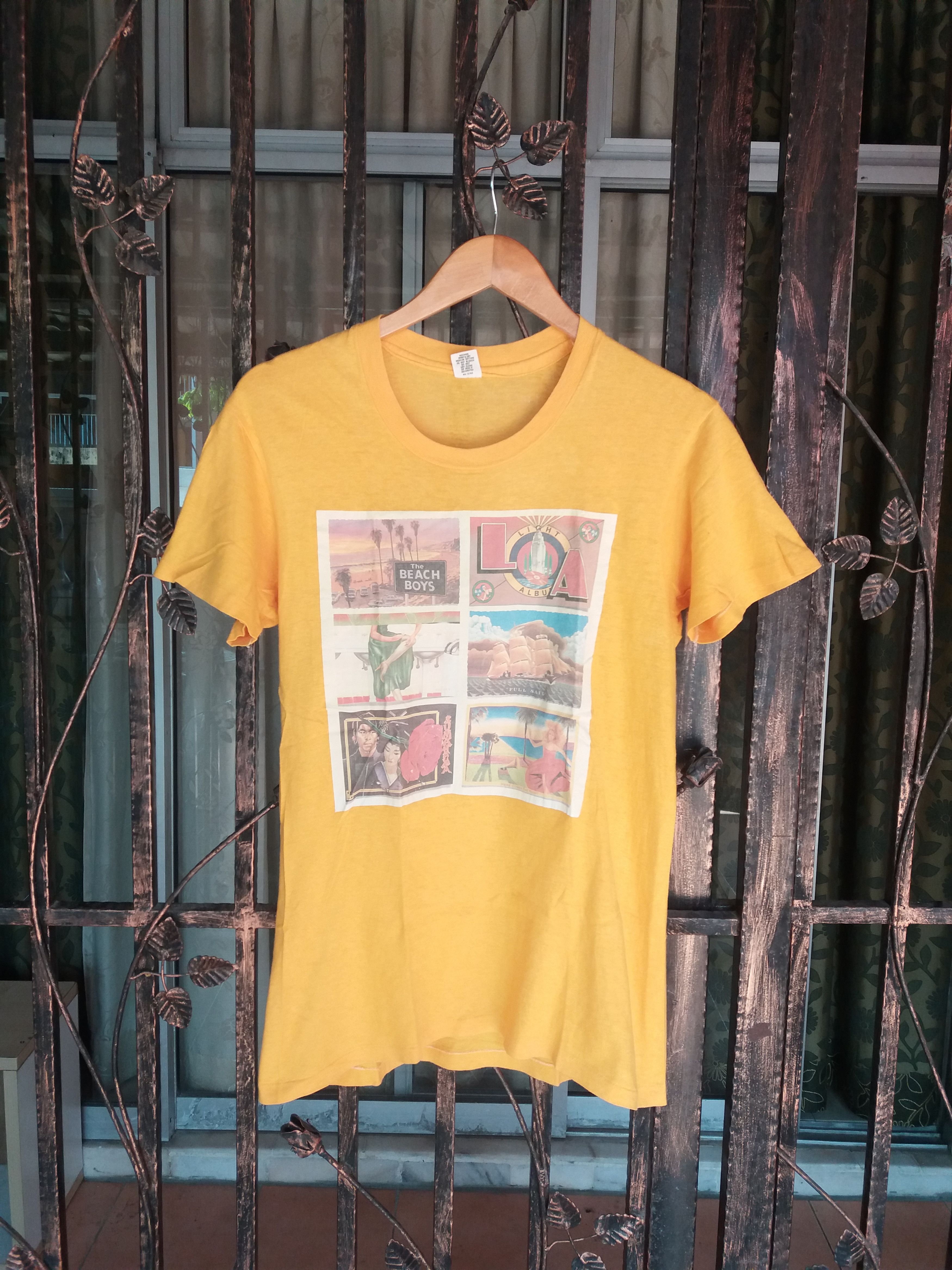 Pre-owned Band Tees X Vintage 70's The Beach Boys Band Tee Iron On Print In Yellow