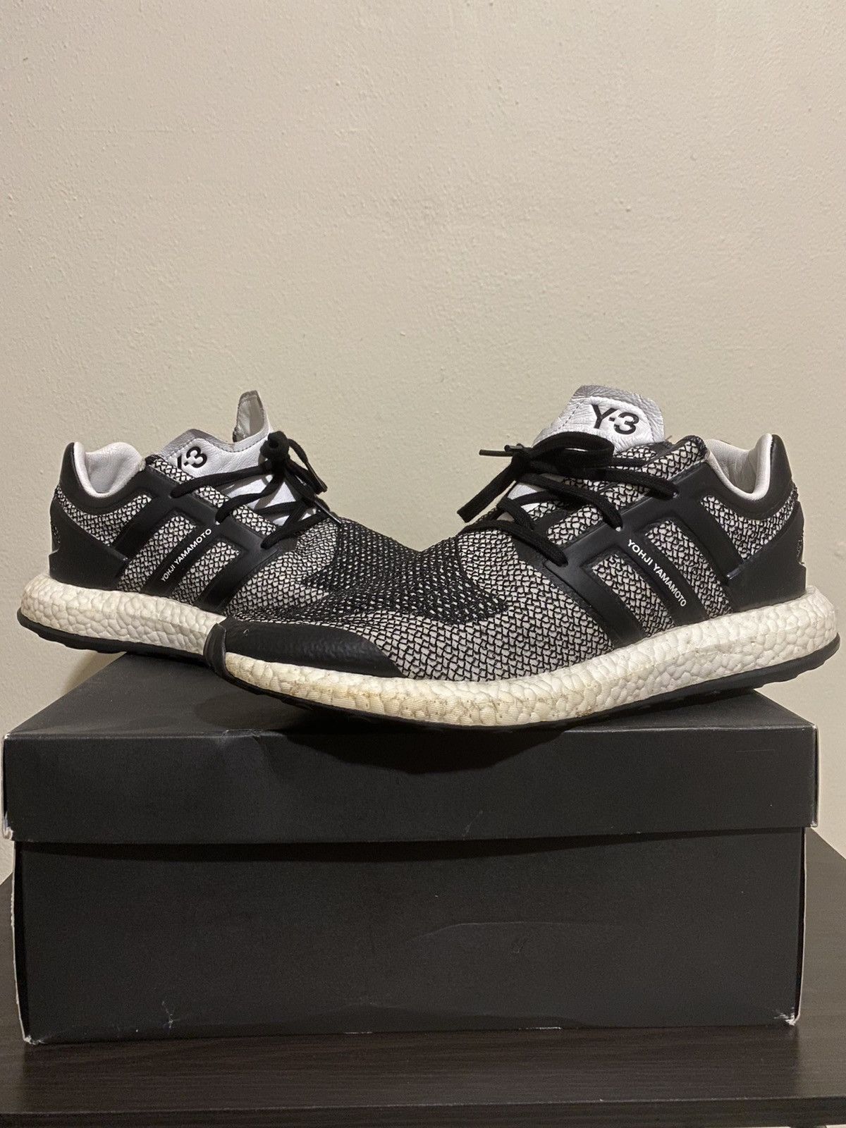 Y-3 Yohji Yamamoto Y-3 Pureboost Size US 12.5 / EU 45-46 - 1 Thumbnail
