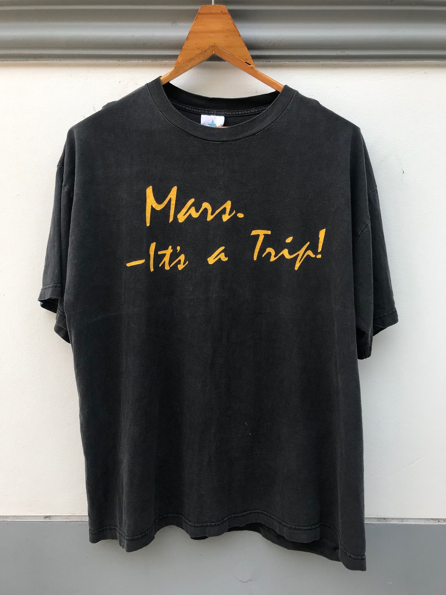 Band Tees Vintage 90s Mars Musicians Planet Music Store Tee XL Faded Size US XL / EU 56 / 4 - 2 Thumbnail