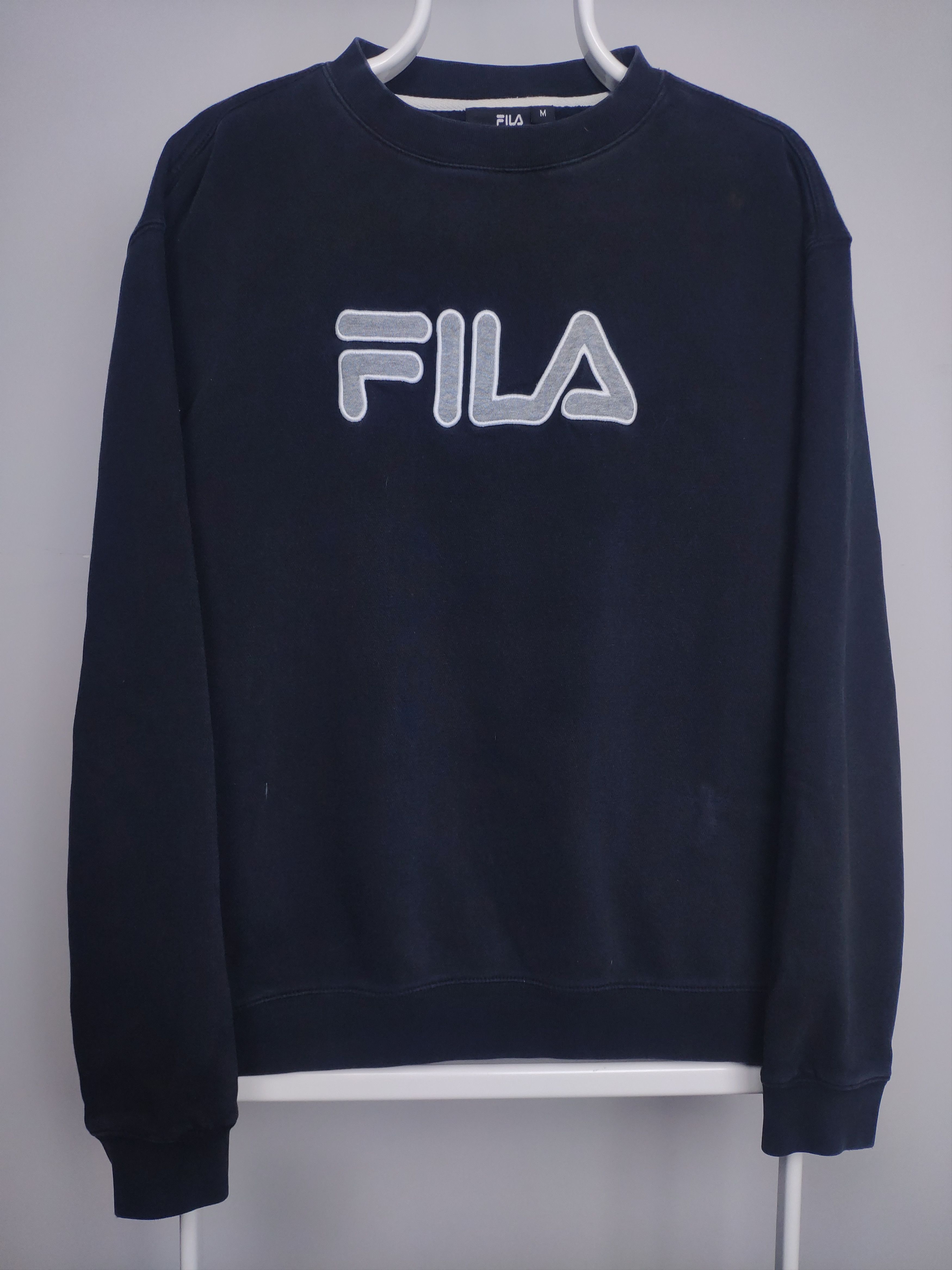 Fila × Vintage Fila vintage spell out sweatshirt black grey 90s center logo Size US M / EU 48-50 / 2 - 1 Thumbnail