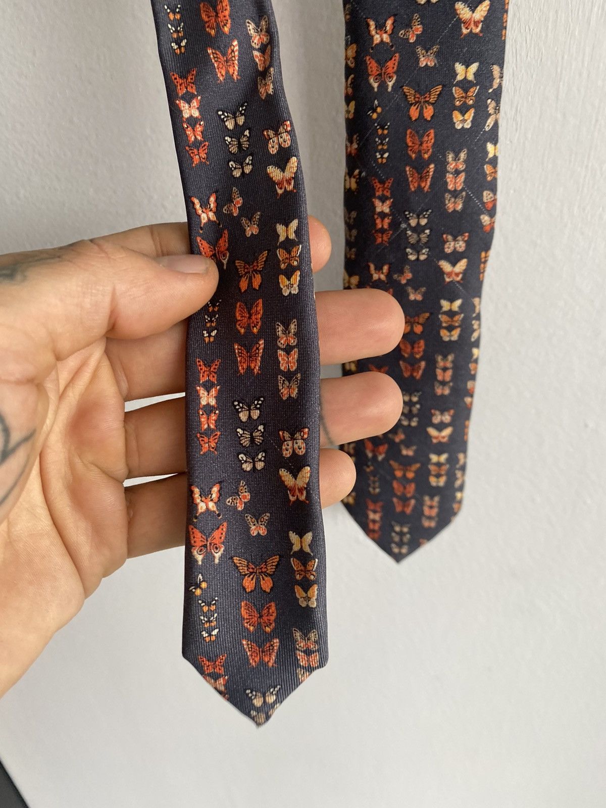Dior × Hedi Slimane Dior Homme 05 100% Silk NEW Runway BUTTERFLY Tie Size ONE SIZE - 5 Thumbnail