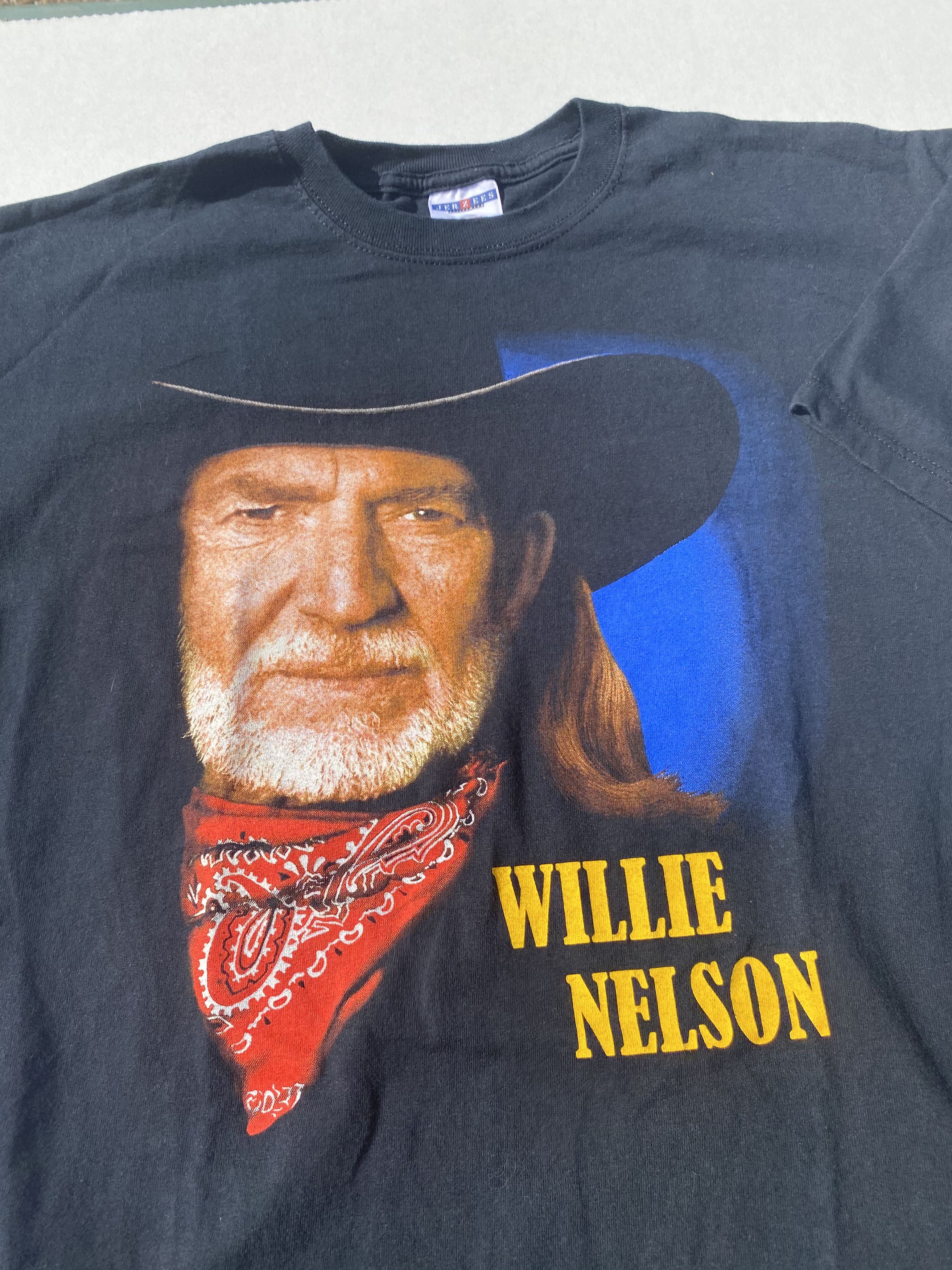 Vintage Willie Nelson 16 store Biggest Hits T-Shirt Men XL Short Sleeve Black