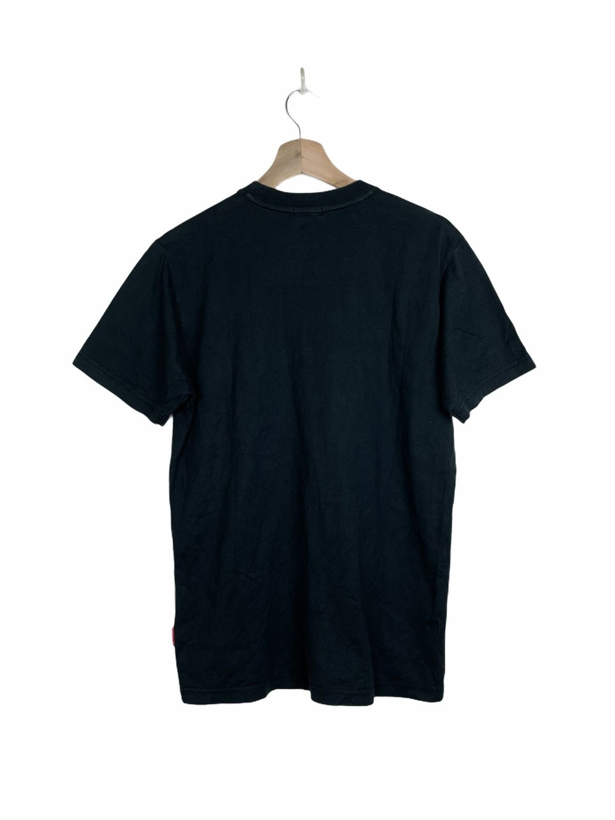 Barbara Kruger Barbara Kruger x Uniqlo UT “Hero” Tee (2016) Size US M / EU 48-50 / 2 - 2 Thumbnail