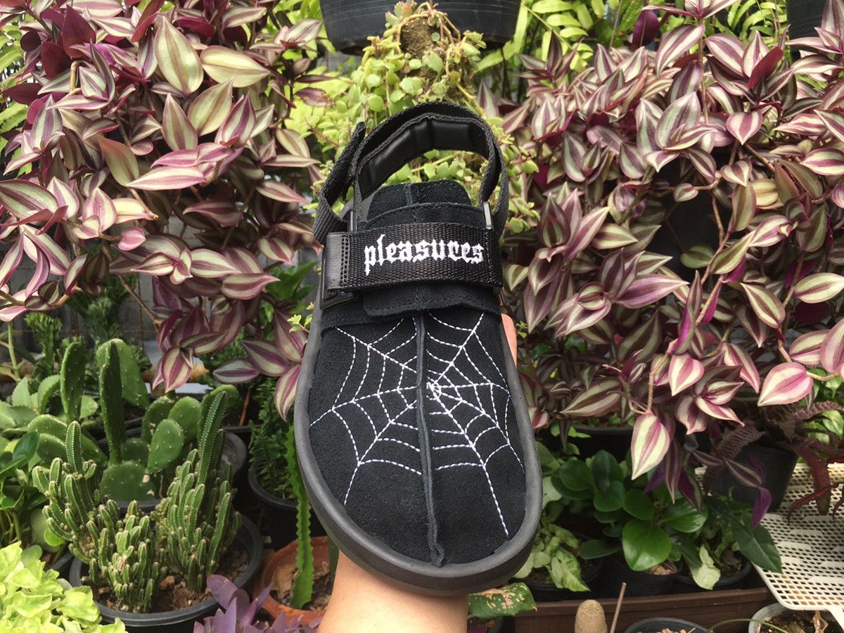 Pleasures × Reebok Pleasures x Reebok Beatnik Black Spiders Webs Size US 6 / EU 39 - 15 Thumbnail