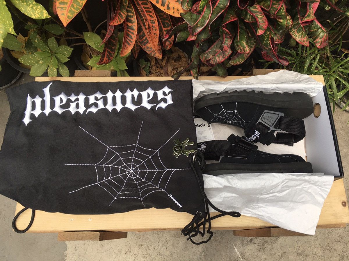 Pleasures × Reebok Pleasures x Reebok Beatnik Black Spiders Webs Size US 6 / EU 39 - 5 Thumbnail