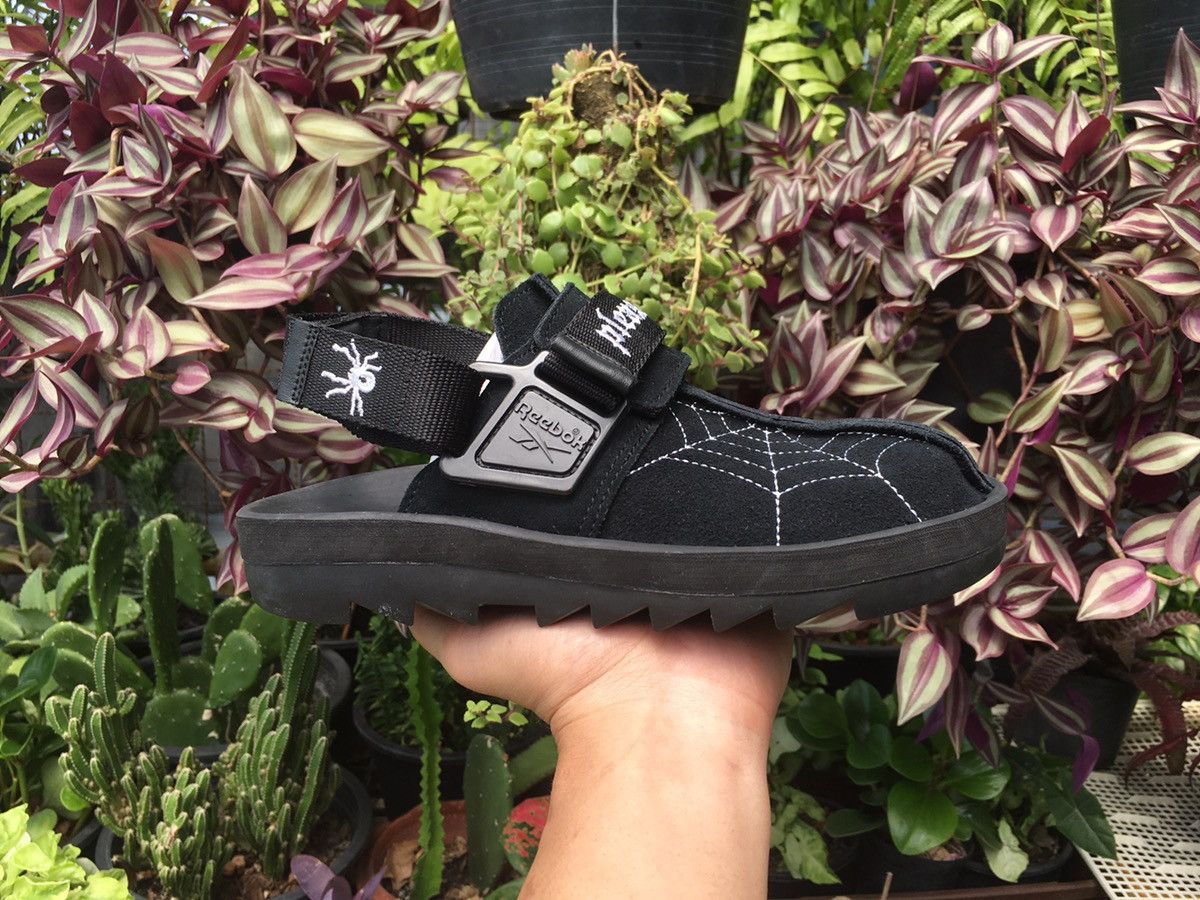 Pleasures × Reebok Pleasures x Reebok Beatnik Black Spiders Webs Size US 6 / EU 39 - 14 Thumbnail