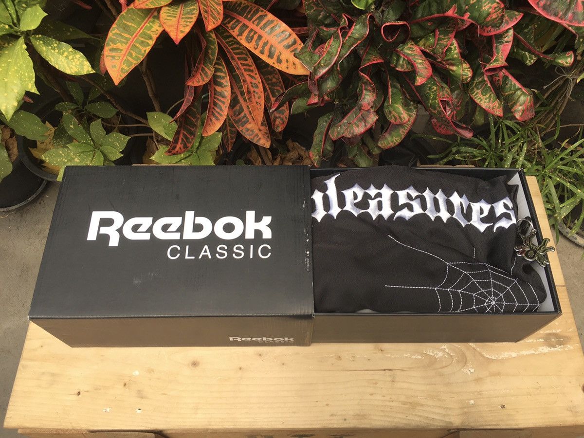 Pleasures × Reebok Pleasures x Reebok Beatnik Black Spiders Webs Size US 6 / EU 39 - 4 Thumbnail