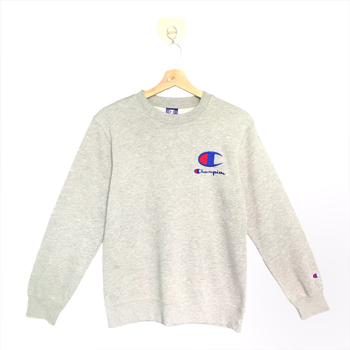 Champion Champion Big Logo Embroidered Size S Size US S / EU 44-46 / 1 - 1 Thumbnail