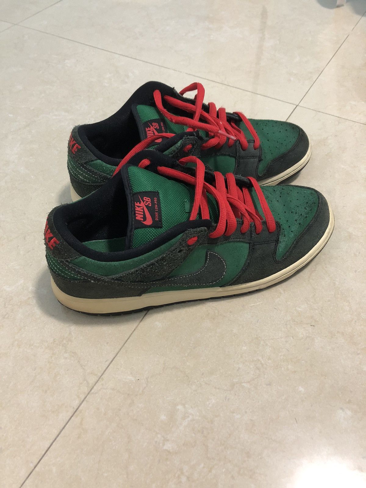 Nike Nike Dunk Low Premium Sb Pine Green | Black-Atom Red Size US 10.5 / EU 43-44 - 1 Thumbnail