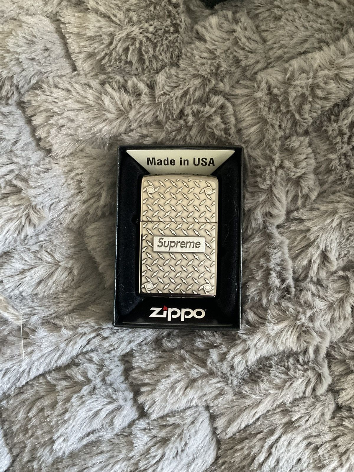 Supreme Diamond Plate Zippo Metal SS19