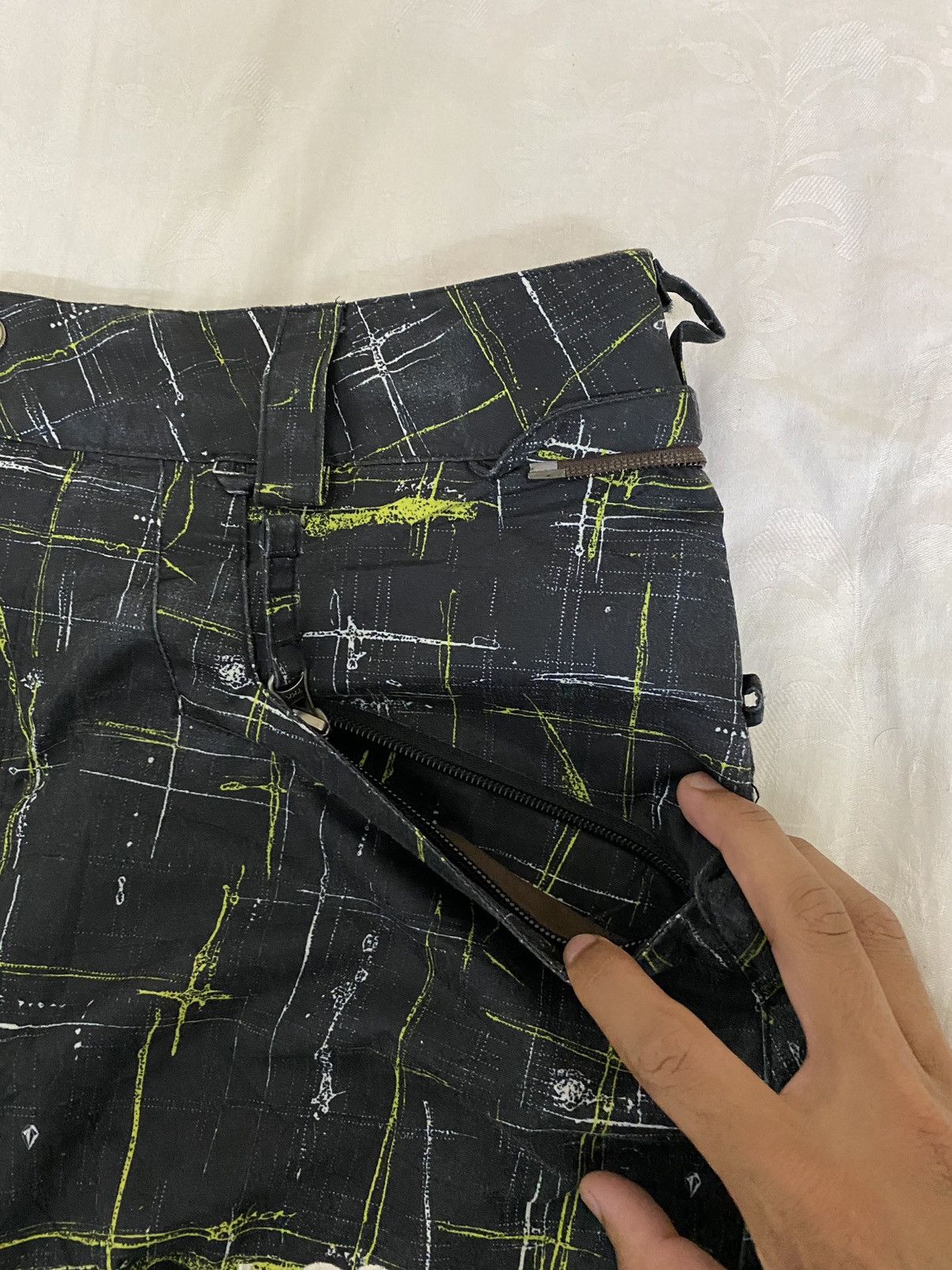 Japanese Brand RARE Vintage Ski Wear Volcom Paint Splash Colour Block Pants Size US 35 - 12 Thumbnail