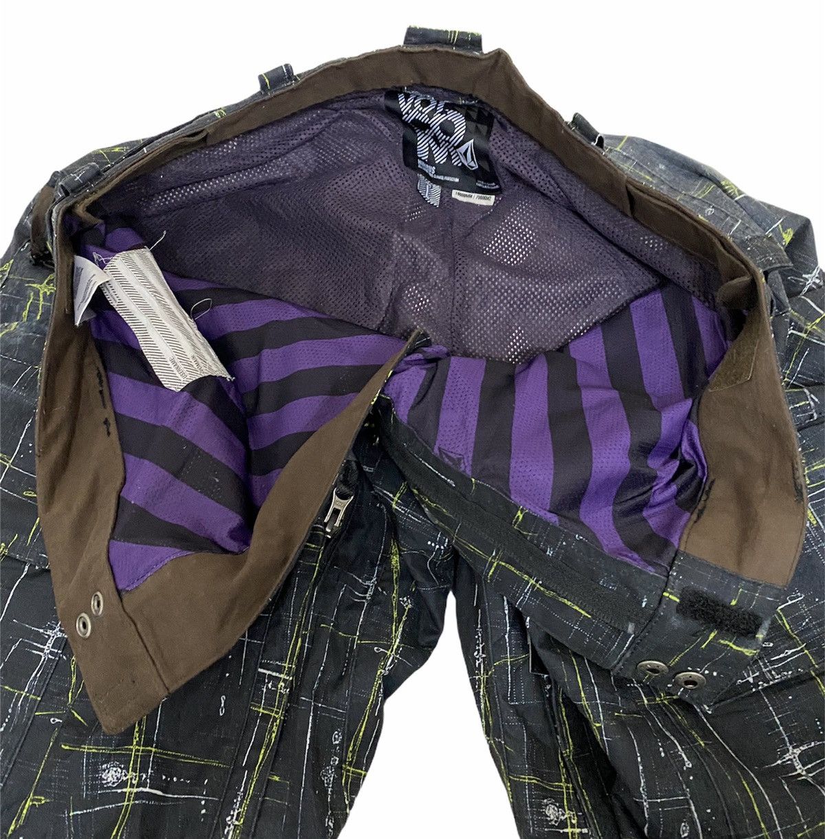 Japanese Brand RARE Vintage Ski Wear Volcom Paint Splash Colour Block Pants Size US 35 - 7 Thumbnail