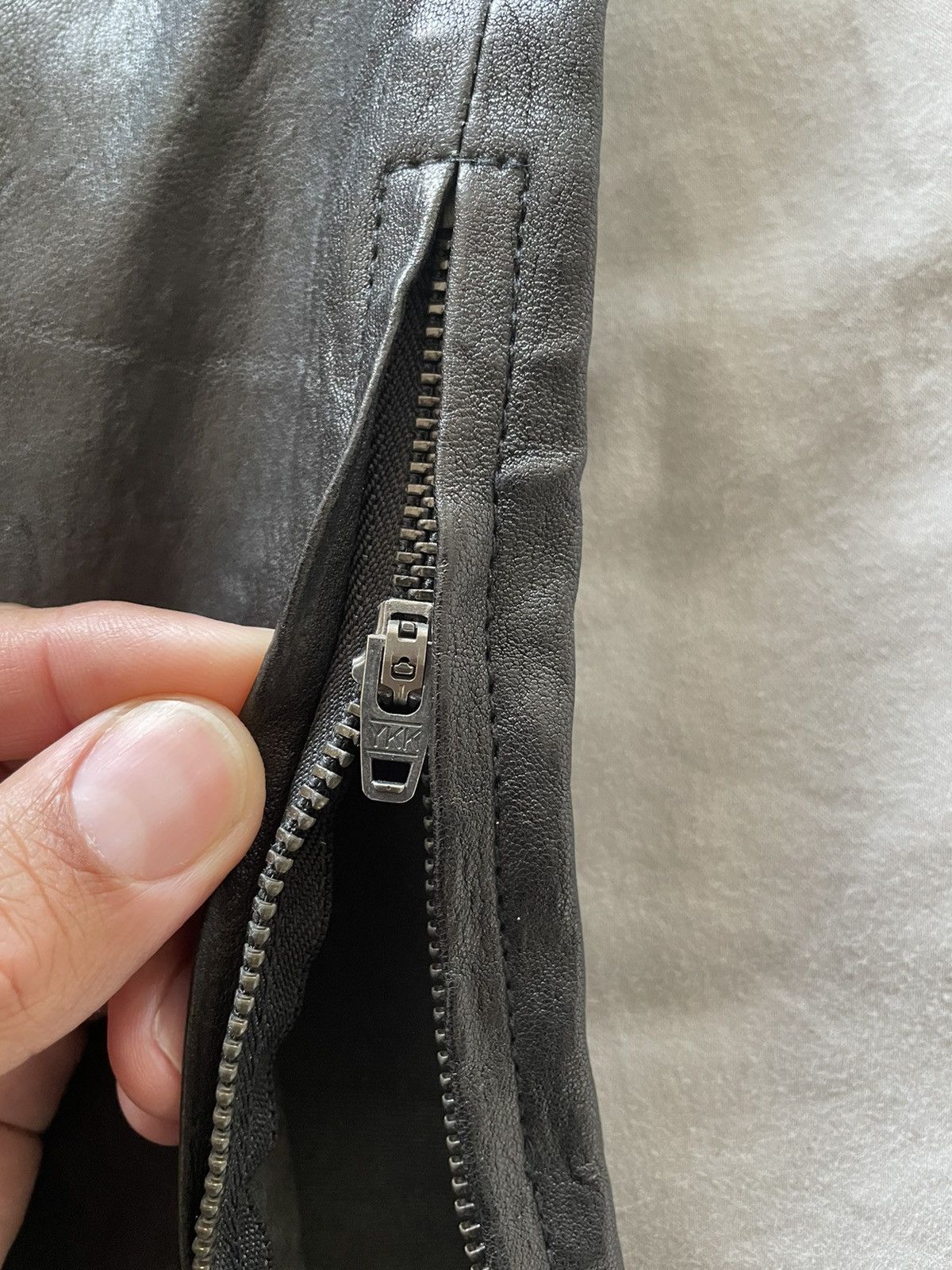 J Brand J brand skinny leather ankle zip pants Size US 27 - 9 Thumbnail
