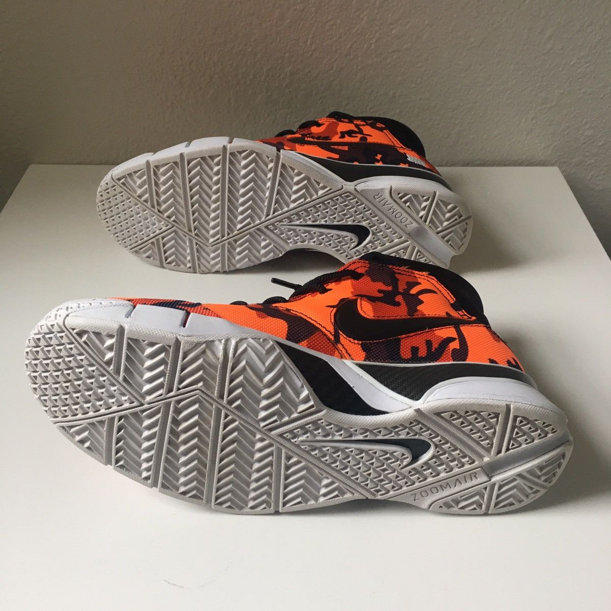 Nike Undefeated x Zoom Kobe 1 Protro PE Orange Camo 2018 Size US 10 / EU 43 - 8 Thumbnail