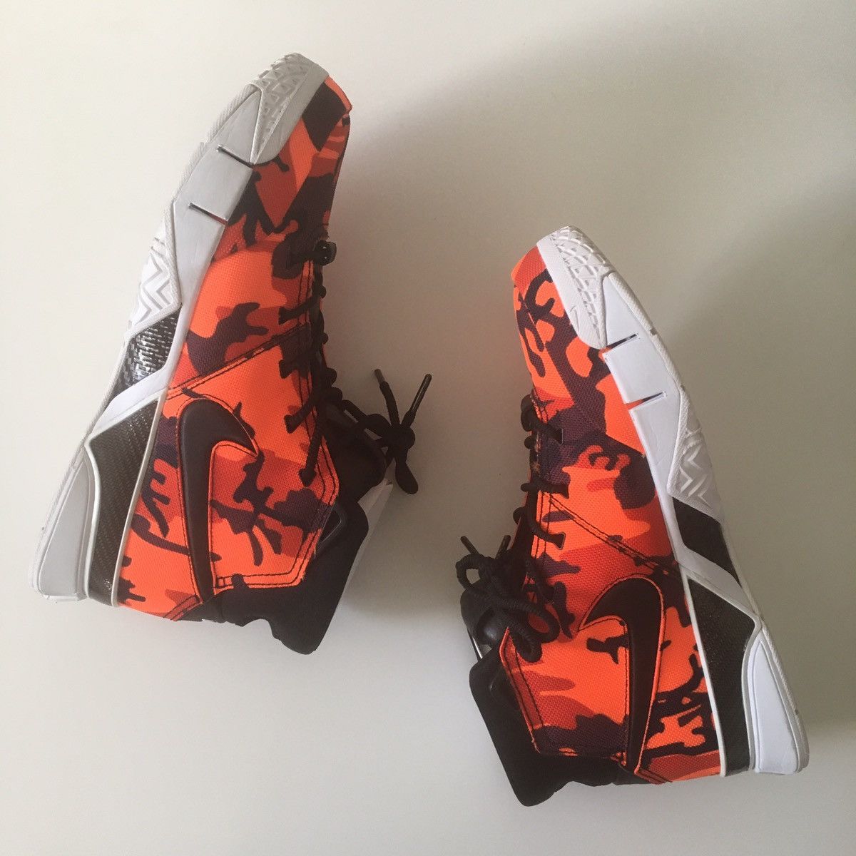 Nike Undefeated x Zoom Kobe 1 Protro PE Orange Camo 2018 Size US 10 / EU 43 - 6 Thumbnail