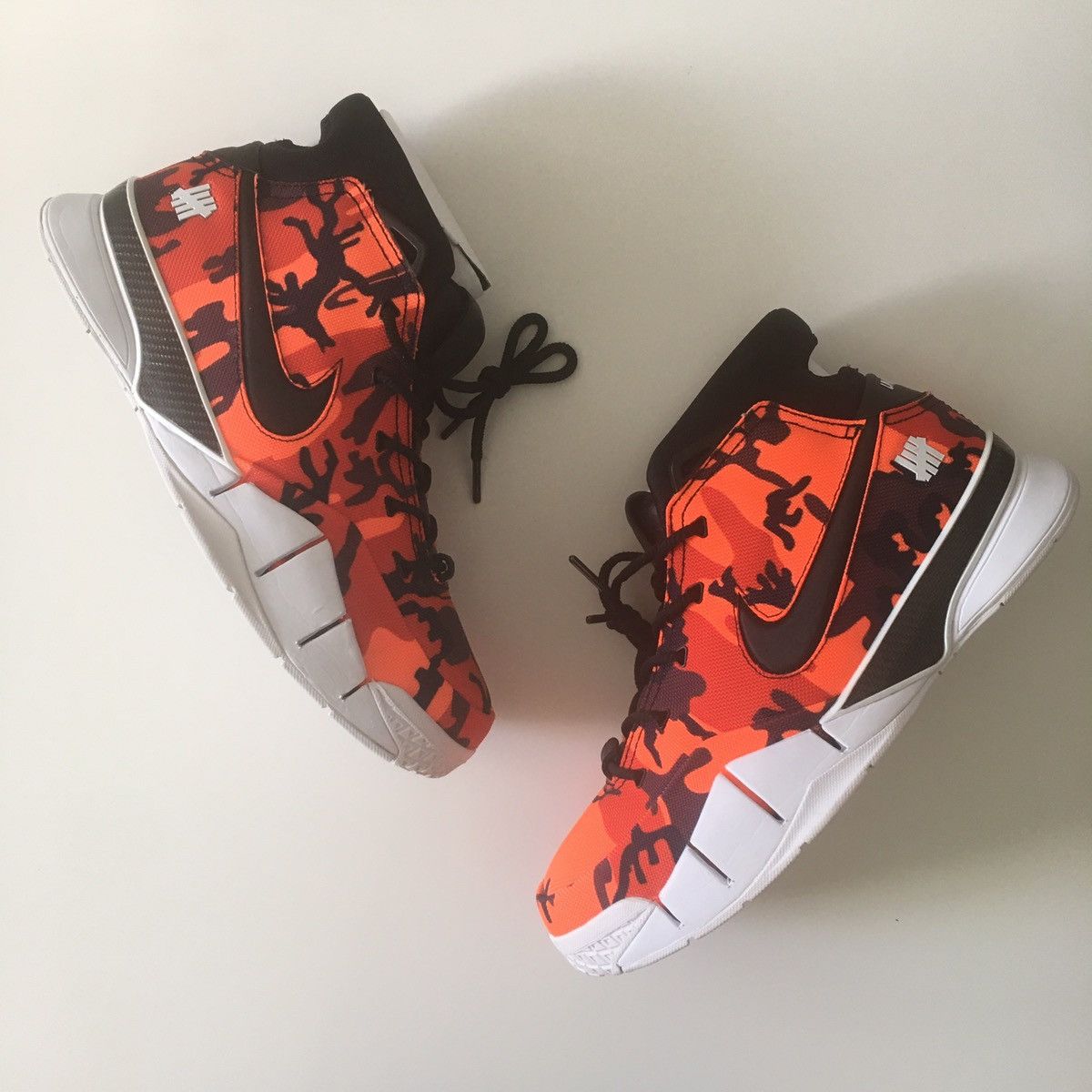 Nike Undefeated x Zoom Kobe 1 Protro PE Orange Camo 2018 Size US 10 / EU 43 - 5 Thumbnail