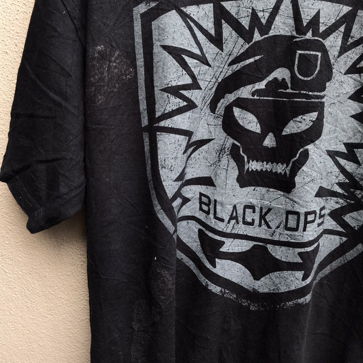 Playstation Vintage CALL OF DUTY games tee Size US L / EU 52-54 / 3 - 5 Thumbnail