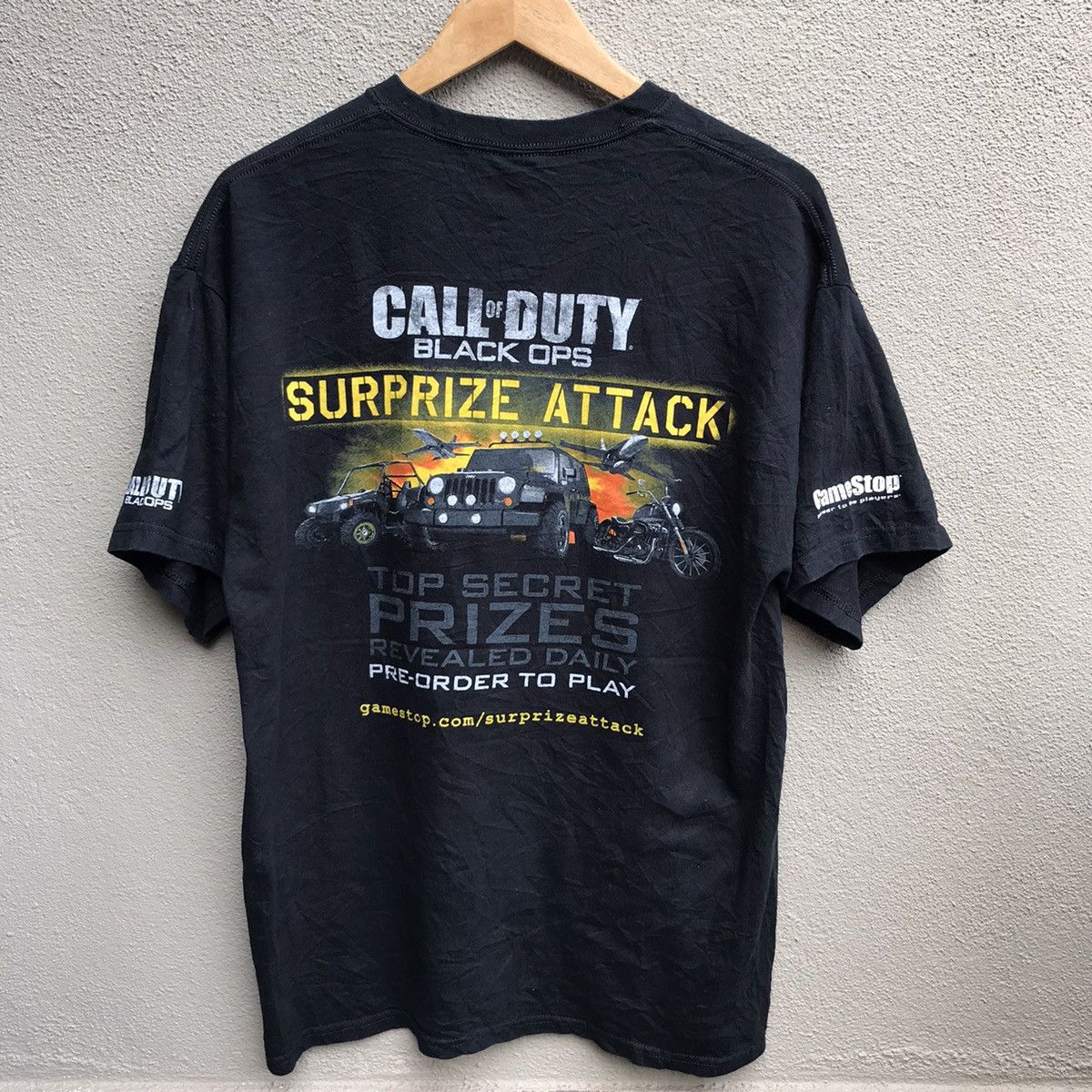 Playstation Vintage CALL OF DUTY games tee Size US L / EU 52-54 / 3 - 3 Thumbnail
