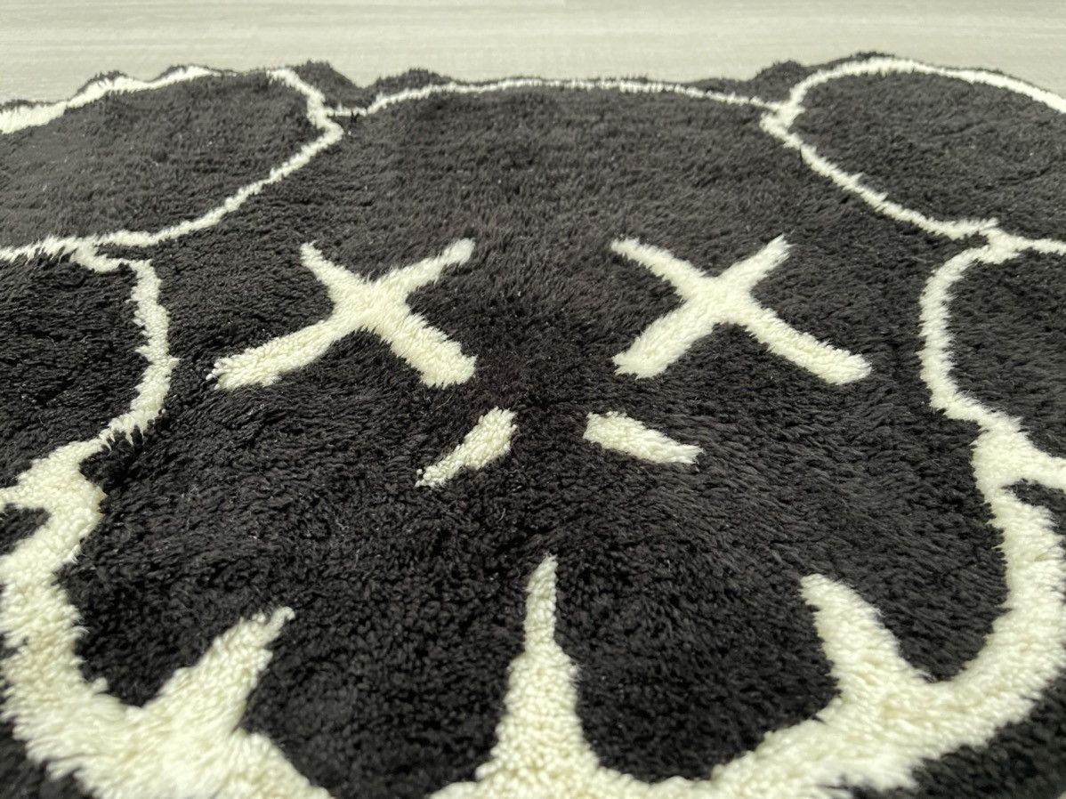Kaws Original Fake x Gallery 1950 Skull Mat OG Size ONE SIZE - 3 Thumbnail