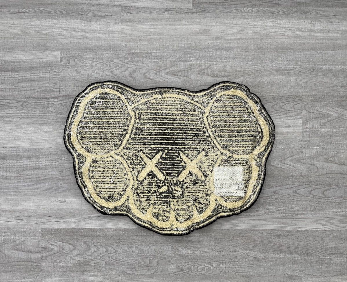 Kaws Original Fake x Gallery 1950 Skull Mat OG Size ONE SIZE - 2 Thumbnail