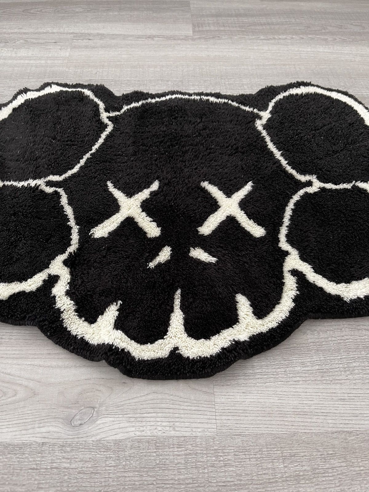 Kaws Original Fake x Gallery 1950 Skull Mat OG Size ONE SIZE - 4 Thumbnail